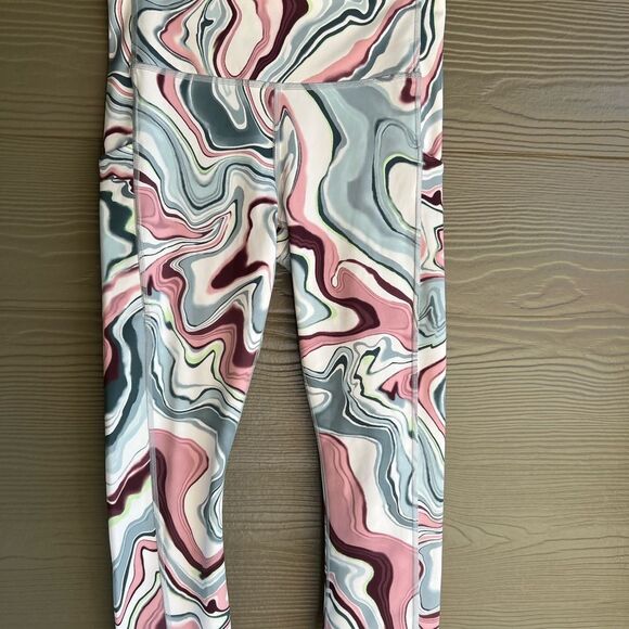 Gorgeous Athleta Athletic Capris Small Like New Condition - Picture 4 of 5